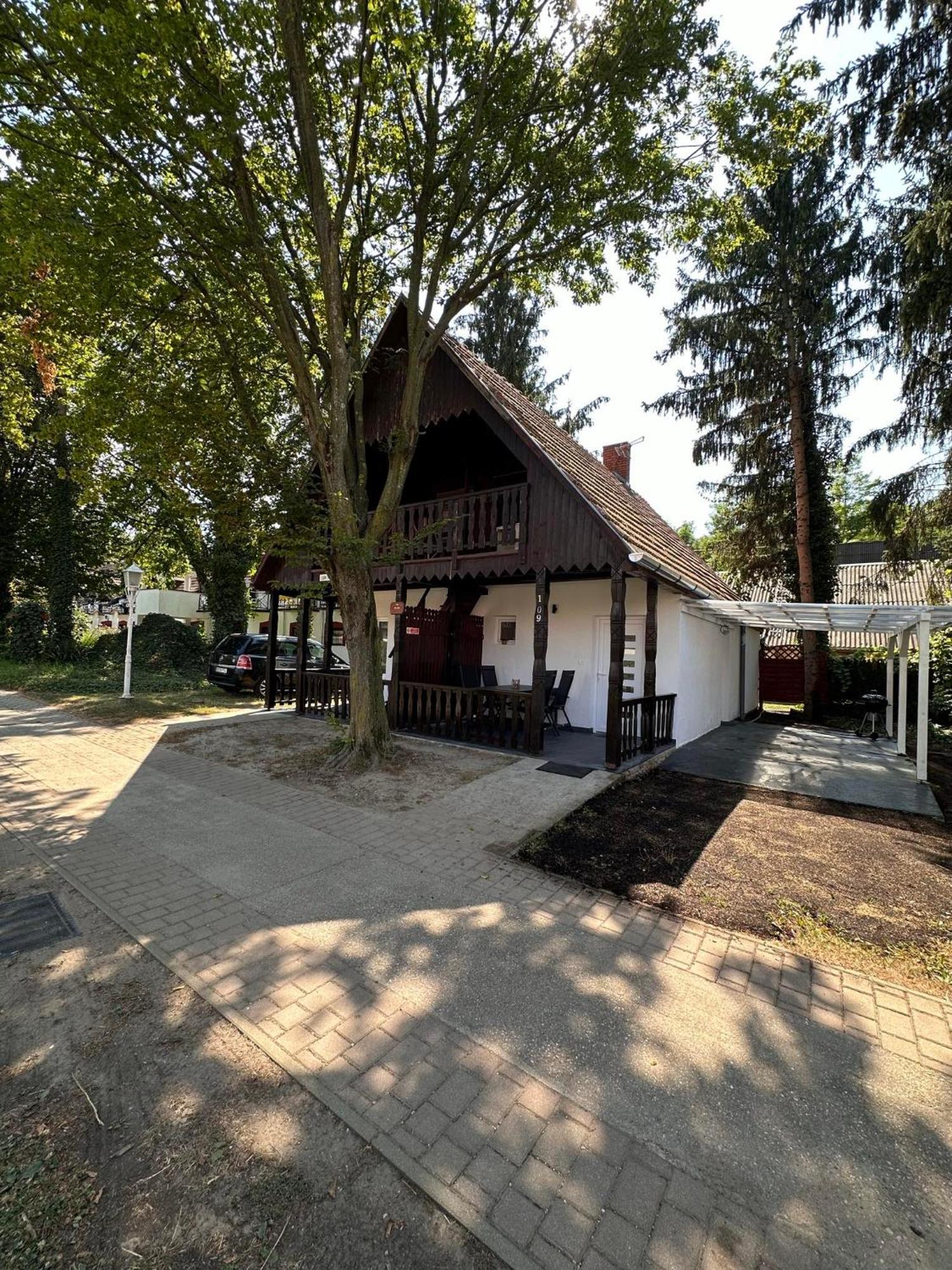 Tilumina Vendeghazak -Timea Vendeghaz Villa Balatonboglár Exterior foto